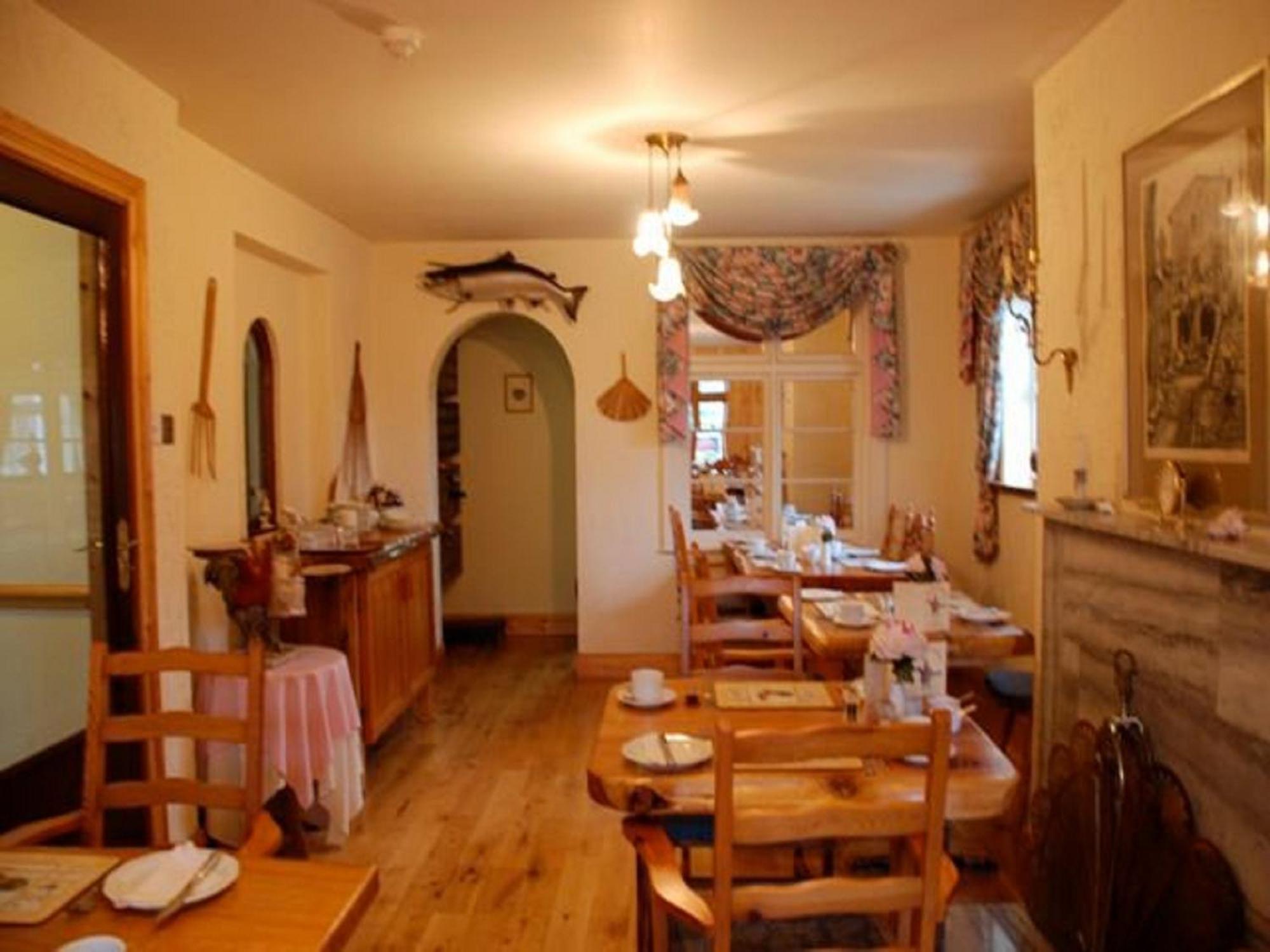 Hawthorn House Guesthouse ケンメア エクステリア 写真